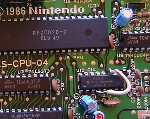 NES Lock Out Chip Mod 04a.jpg
