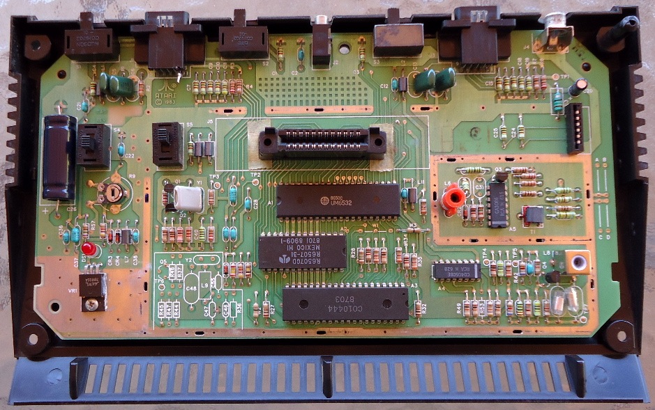 Atari 2600 JR PCB.jpg